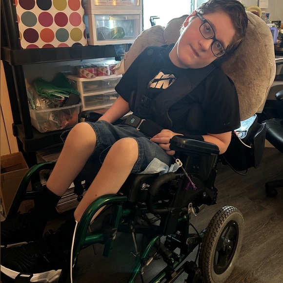 🐠 Chartreuse Pirhana 🐠 - Picture 8 of 13